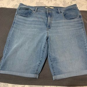 Levi’s Denim Bermuda